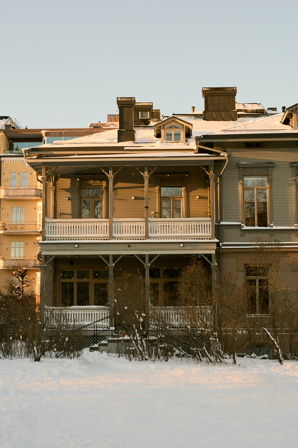 Restaurant Elm Building in the winter